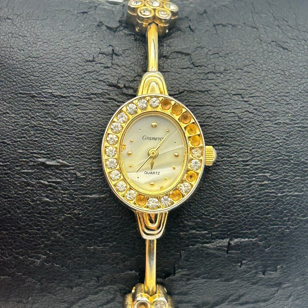 Gramercy Gold-tone Mother Pearl Dial Women’s Fashion Watch Working New Battery